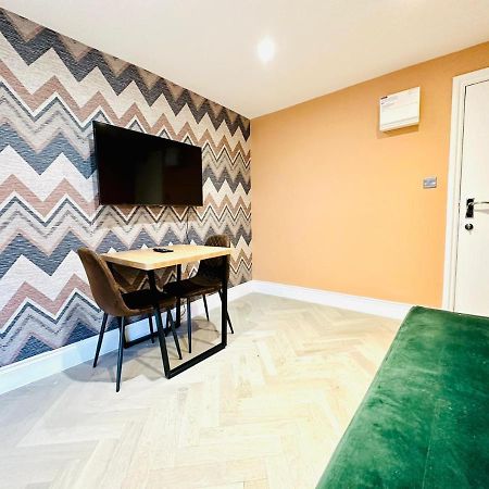 Flash Sale Brighton Train Station 1 Bedroom Flat Bn137Che03 Buitenkant foto